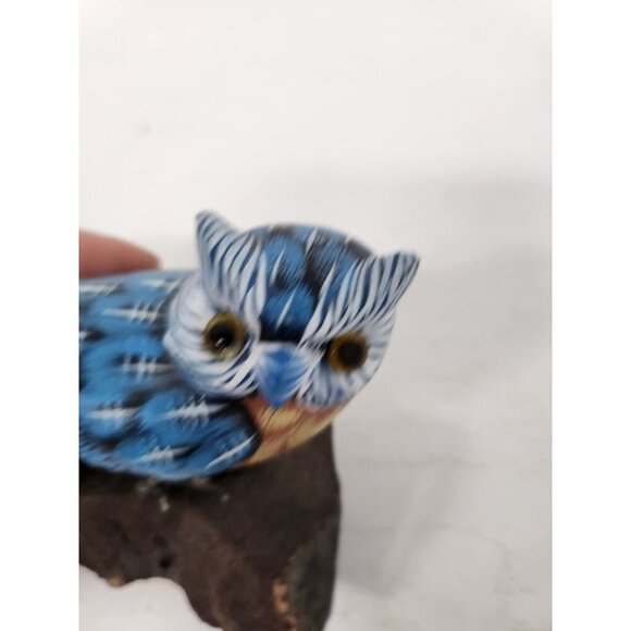 Vintage 1988 Enesco Hand Painted Ceramic Blue Owl Figurine Mounted On Wood Decor - Picture 3 of 9